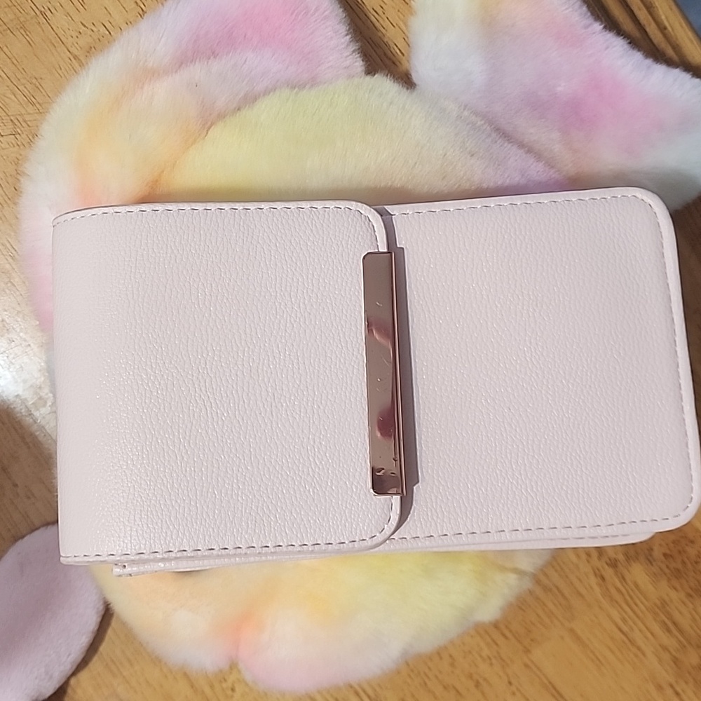 Pink wallet/sunglasses holder